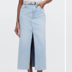 Madewell Denim midi skirt *WORN ONCE*